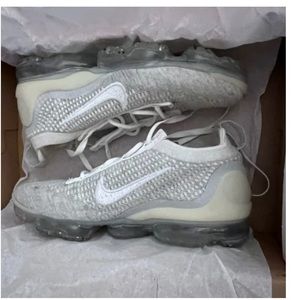 Nike Vapormax Flyinit 2021 - image 1